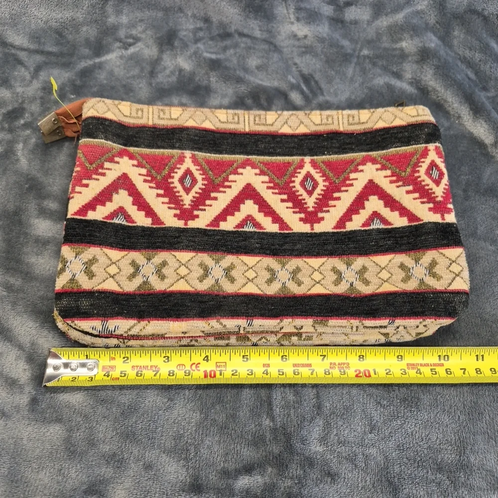 Geometric Patterned Crossbody Bag in Brown and Red